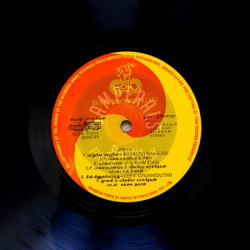 Side-A05c3abc1f4c9520f.th.jpg